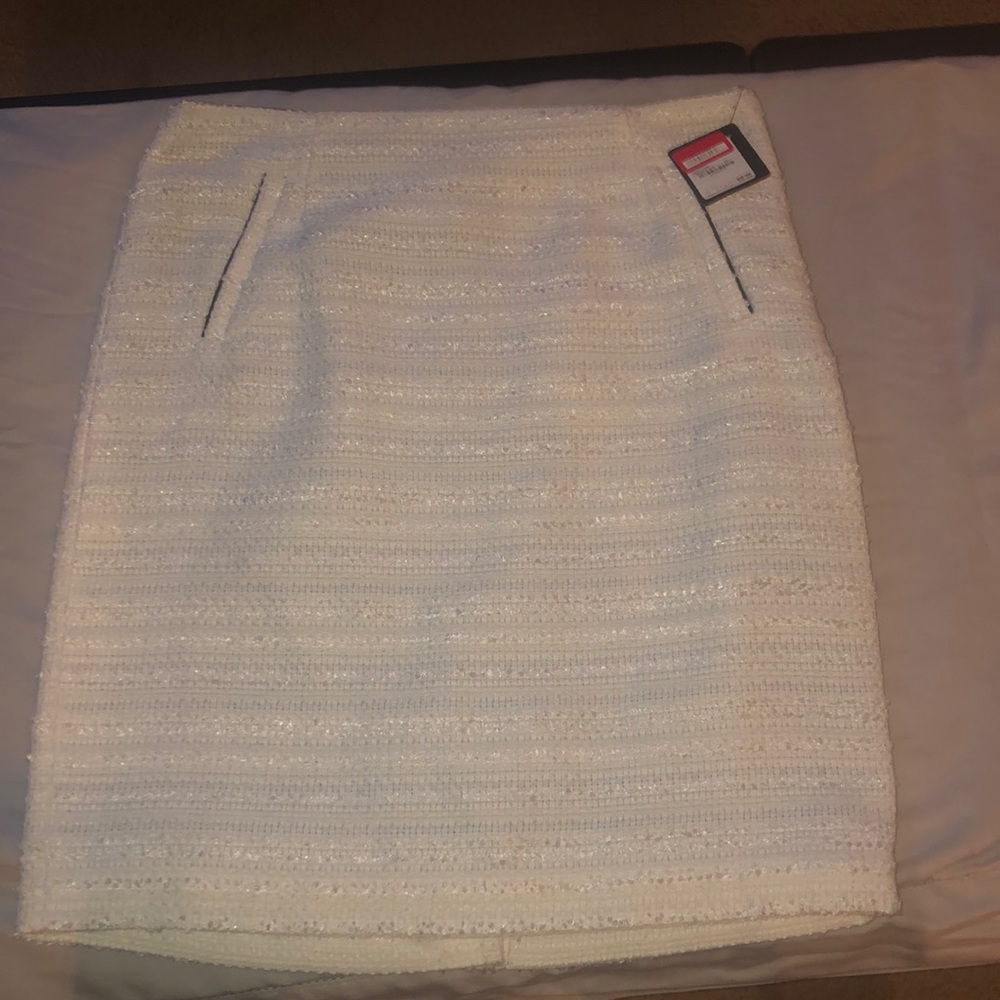 White pencil skirt